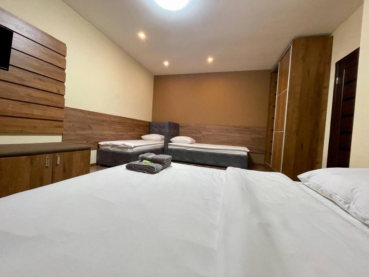 Apartments In Uzhgorod For You. מראה חיצוני תמונה